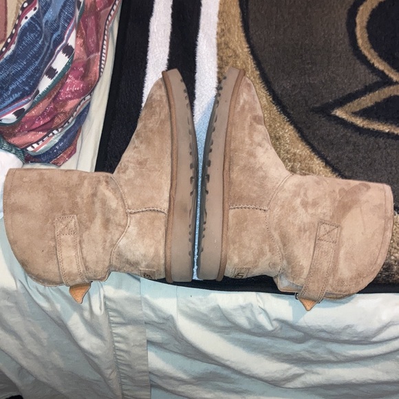 Ugg Boots - Picture 5 of 9